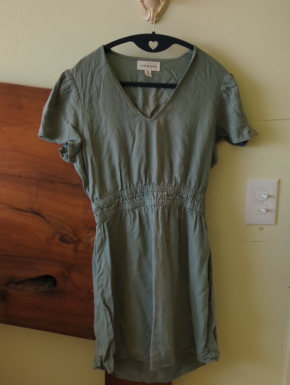 cloth & stone Sage Green V-Neck Short Dress